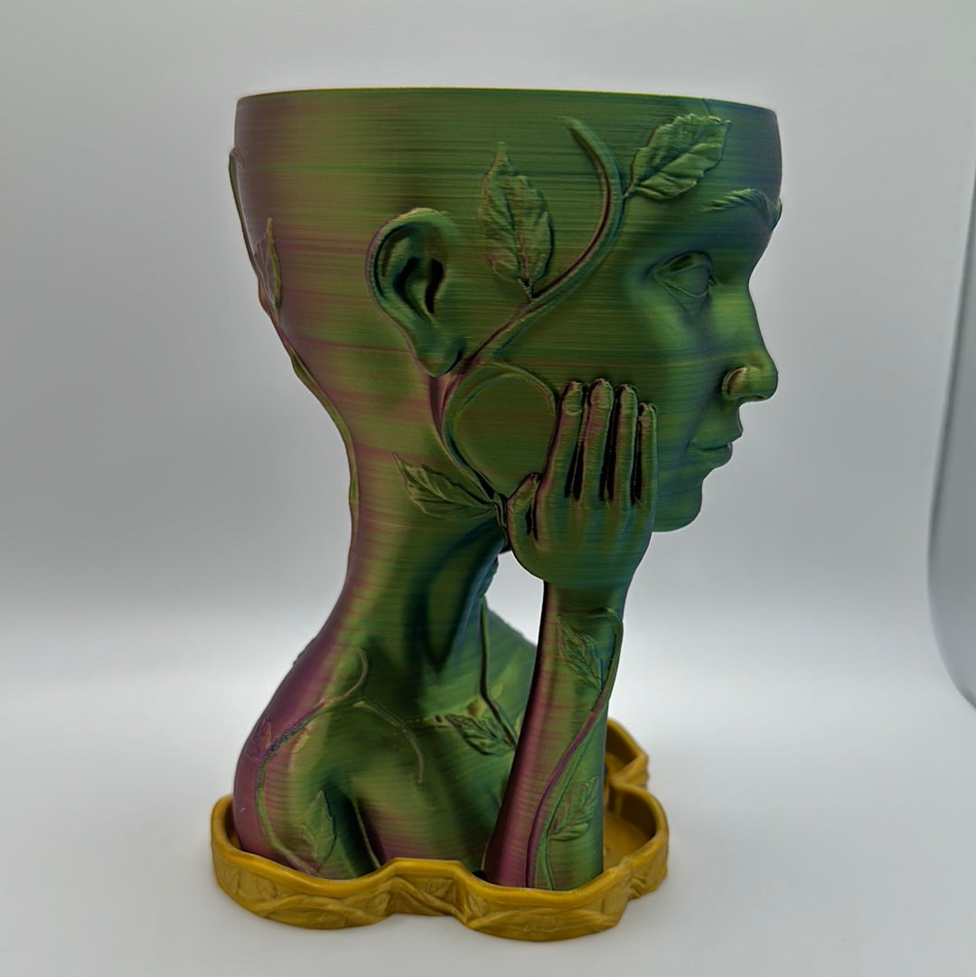 Aphrodite planter with base