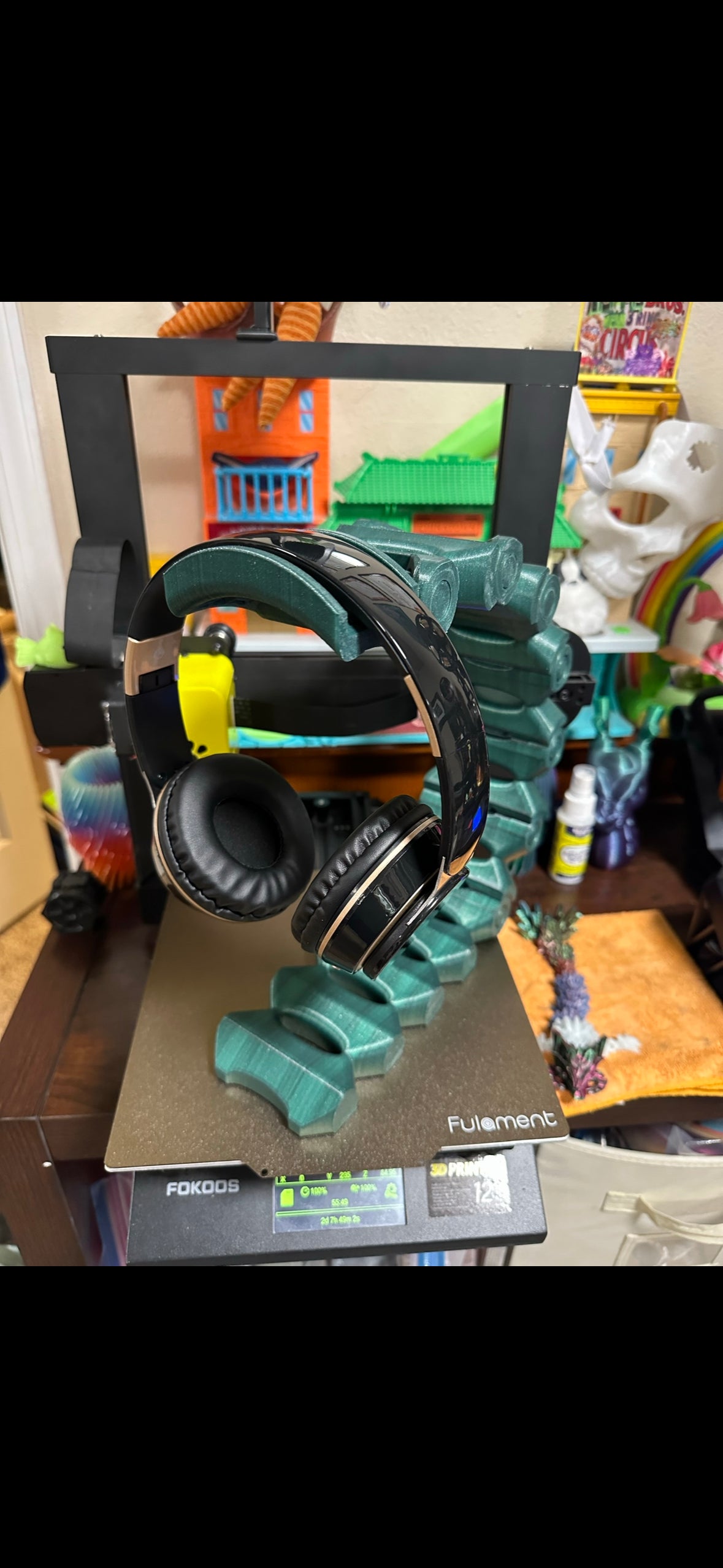 Vertebranium Headphone Stand